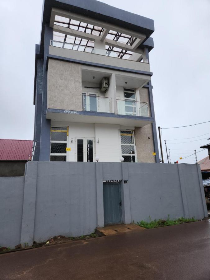 Rooftop Villa Freetown Exterior photo