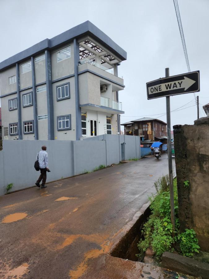 Rooftop Villa Freetown Exterior photo