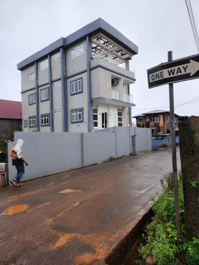 Rooftop Villa Freetown Exterior photo