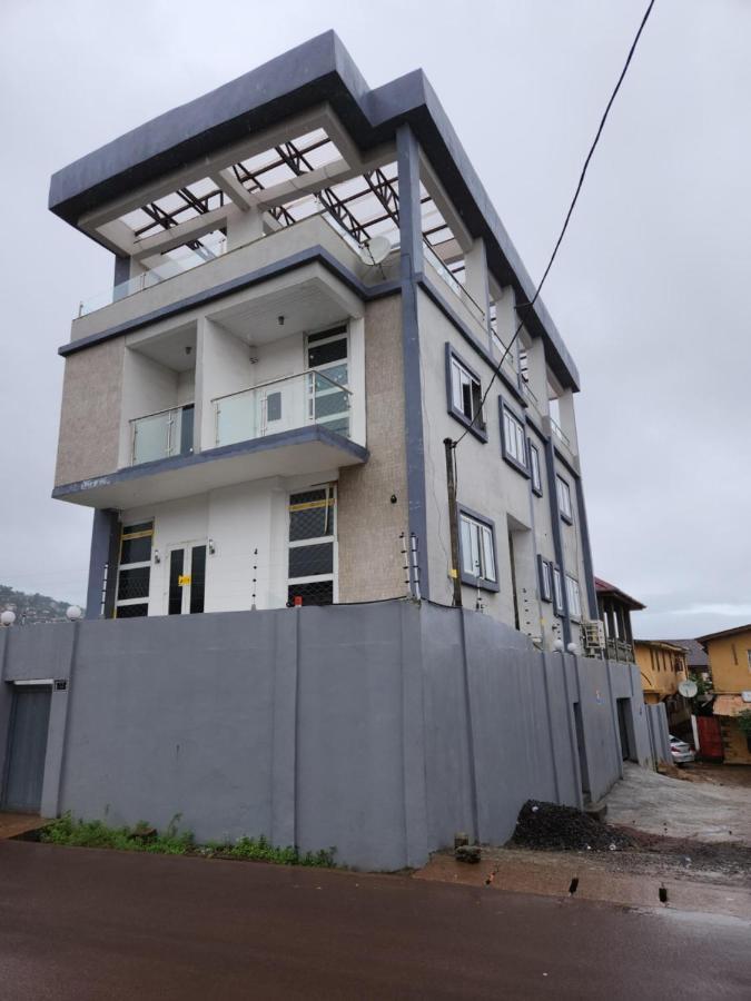 Rooftop Villa Freetown Exterior photo